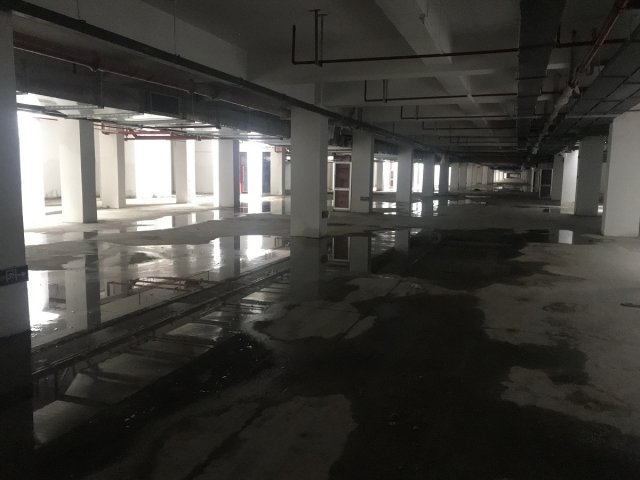 地下停車場漏水怎麽處理？蜜桃视频无码区在线观看公司給出停車場漏水解決方案